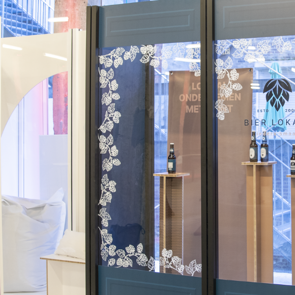 De Inhaker® beursstand